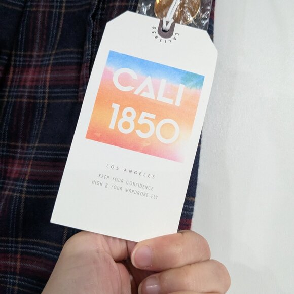 BNWT Cali 1850 Plaid Skort Navy Blue Red Size Medium - Picture 3 of 6